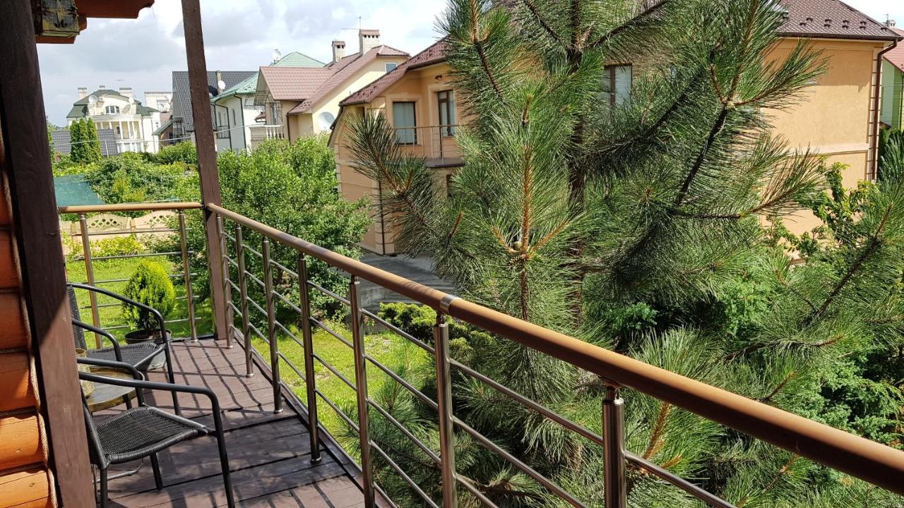 Luxury Apartments With Pool And Sauna In The Villa تشيرنيفتسي المظهر الخارجي الصورة