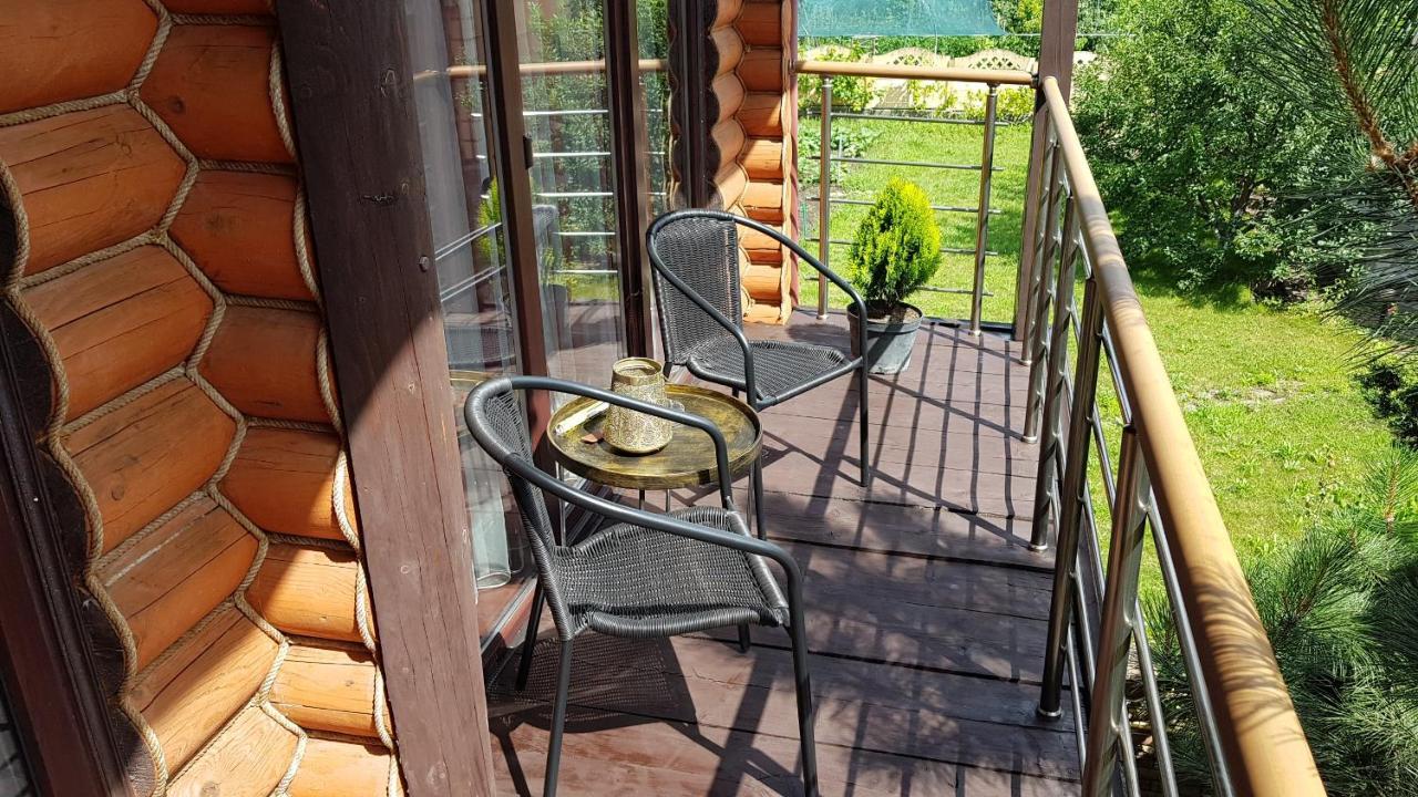 Luxury Apartments With Pool And Sauna In The Villa تشيرنيفتسي المظهر الخارجي الصورة